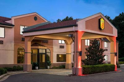 Super 8 by Wyndham Clinton MS