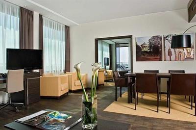 Infinity Hotel & Conference Centre Munich