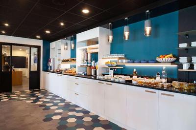 Kyriad Niort Espace Mendes-France