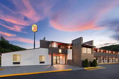 Super 8 by Wyndham Bridgeport/Clarksburg Area