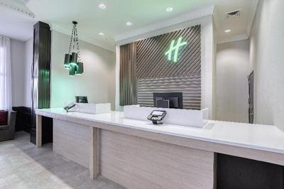 Holiday Inn & Suites Madison West