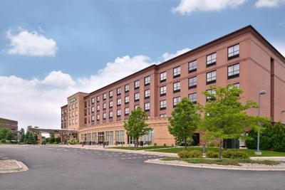 Holiday Inn Madison at the American Center