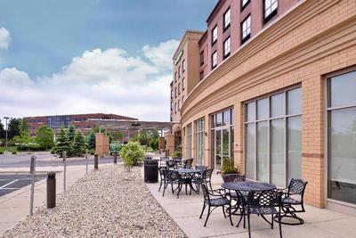 Holiday Inn Madison at the American Center