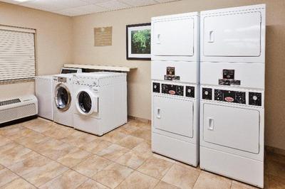 Candlewood Suites Eastchase Park