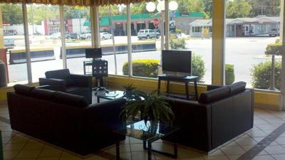Country Garden & Suites-Benton