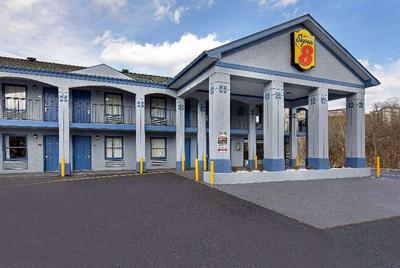 Super 8 by Wyndham Nashville West