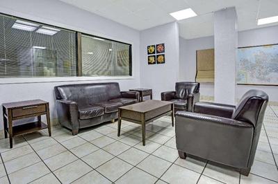 Days Inn by Wyndham Norfolk Military Circle
