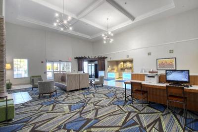 Holiday Inn Express Hotel & Suites Oshkosh Statero