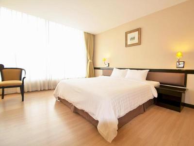 The City Hotel Sriracha
