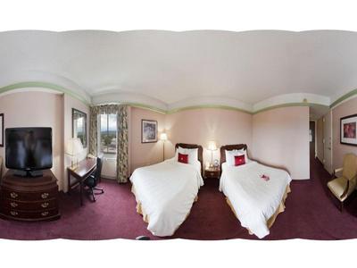 Holiday Inn & Suites Pittsfield-Berkshires