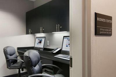 Hampton Inn & Suites Roanoke Airport