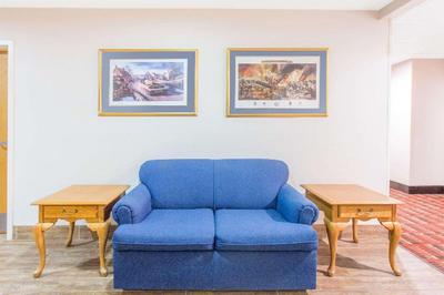 Super 8 by Wyndham Bedford