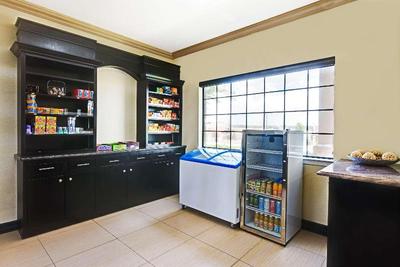 SureStay Plus by Best Western San Antonio Airport