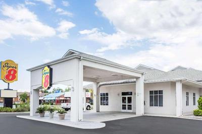 Super 8 by Wyndham Port Wentworth Savannah Area
