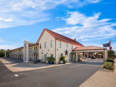 Super 8 by Wyndham Fredericksburg