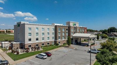 Holiday Inn Express Tulsa South Bixby