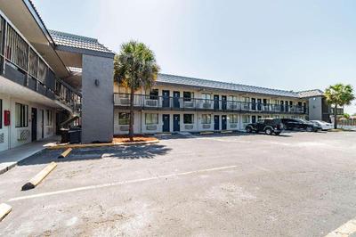 Masters Inn - Tampa Fairgrounds