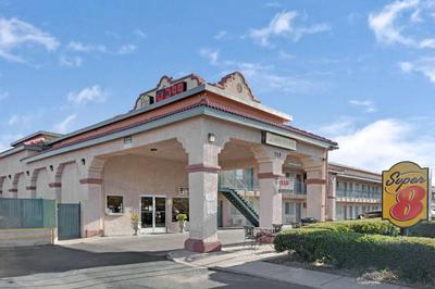 Super 8 by Wyndham Tucson Downtown Conv Center