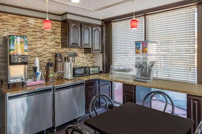 Super 8 by Wyndham Tulsa/Arpt/St Fairgrounds