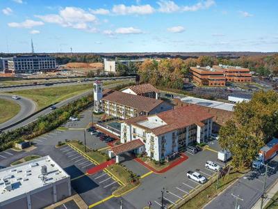Days Inn by Wyndham Richmond/South