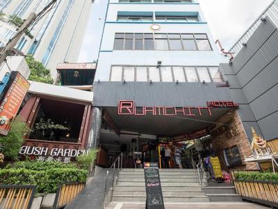 Ruamchitt Plaza Hotel