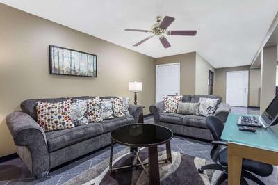 Days Inn by Wyndham Greensboro Airport