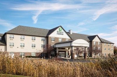 Holiday Inn Express Hotel & Suites Green Bay East