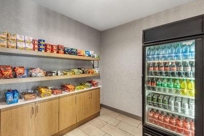 Holiday Inn Express Hotel & Suites Green Bay East