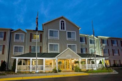Country Inn & Suites by Radisson, Grand Rapids Air