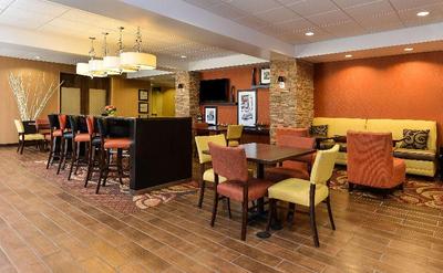 Hampton Inn Clinton, IA