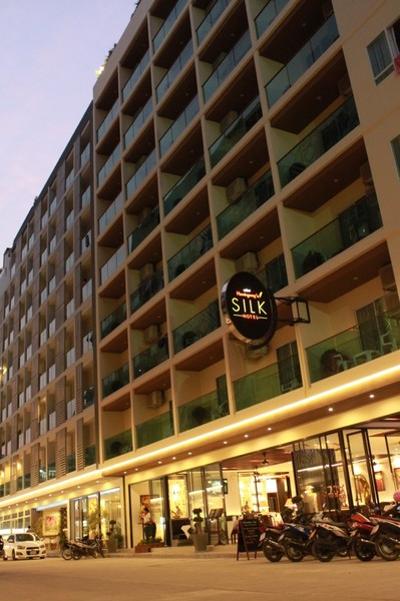 Hemingway's Silk Hotel