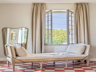 Chateau de Mazan BW Premier Collection