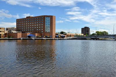 Oshkosh Marriott Waterfront Hotel