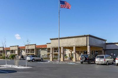 Best Western Plus Lake Front Hotel