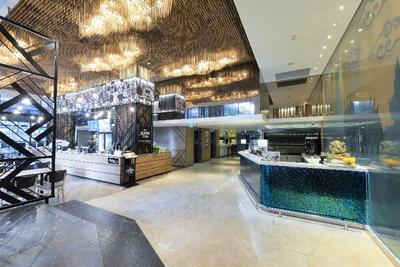 Holiday Inn Express Sukhumvit 11