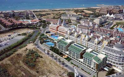 Palm World Resort & Spa