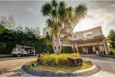 The Pelican Residence & Suites Krabi
