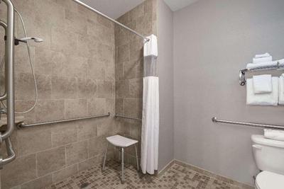 Baymont by Wyndham Minot
