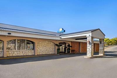 Days Inn by Wyndham Dubuque
