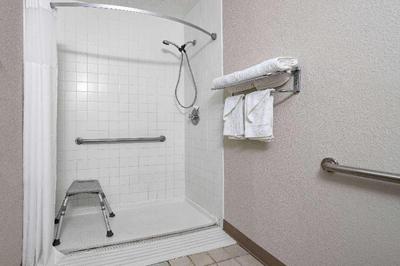 Days Inn by Wyndham Cambridge