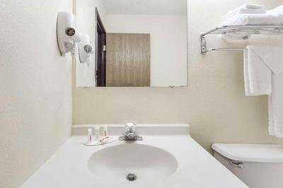 Super 8 by Wyndham Danville VA