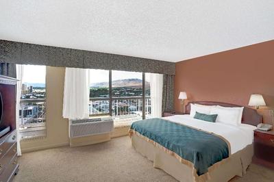 Ramada by Wyndham Reno Hotel and Casino