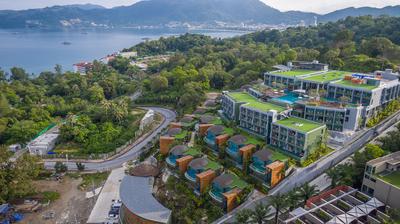 Crest Resort and Pool Villas
