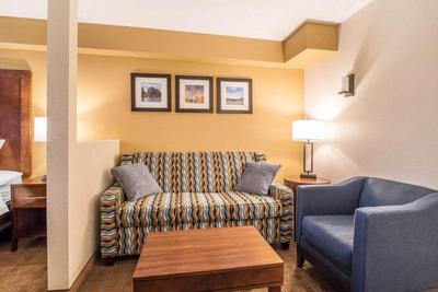 Comfort Inn & Suites Brattleboro