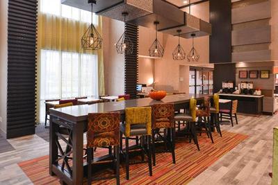 Hampton Inn & Suites Ame