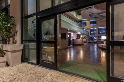 Holiday Inn & Suites Phoenix Airport North