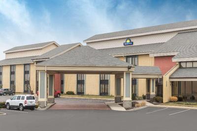 Days Inn by Wyndham Indianapolis Off I-69