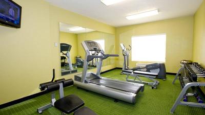 Fairfield Inn & Suites Arlington Near Six Flags