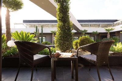 Doubletree By Hilton Izmir Airport