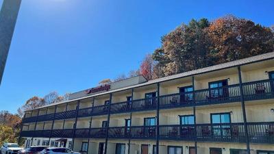 Econo Lodge South